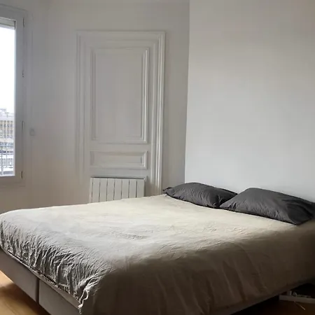 Guestready -- Serene Parisian Apt In The 10Th Across Gare Du Nord Apartment